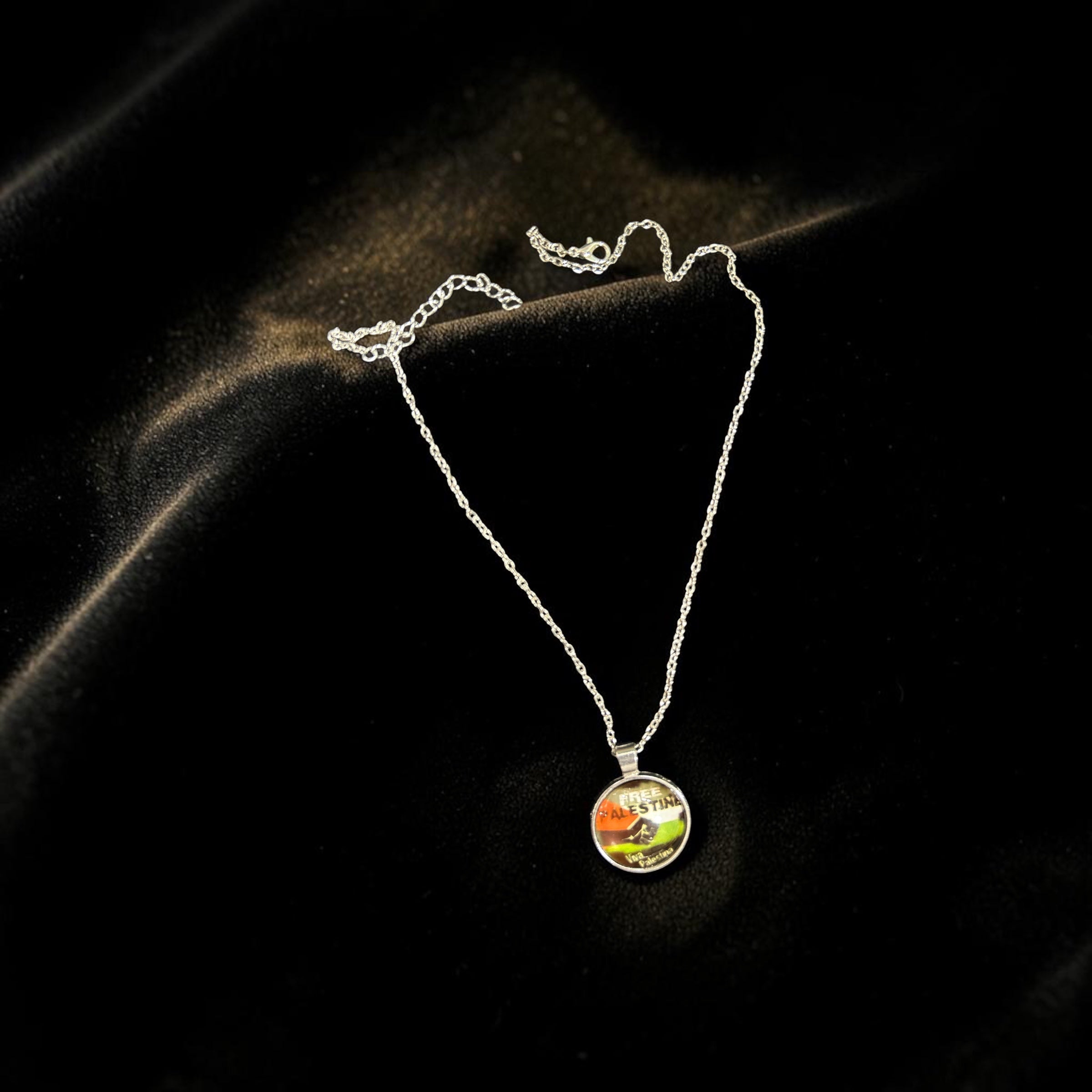Free Palestine Pendant Necklace – Silver Tone | Zarafshan by Zebaniyat